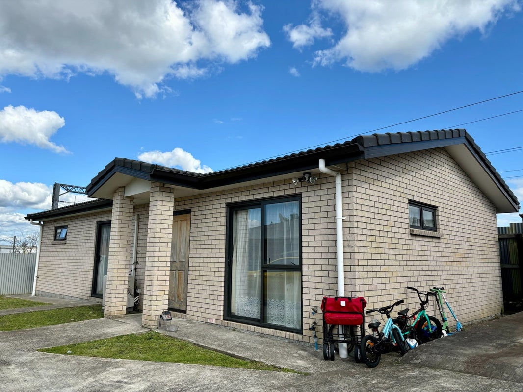 73A Ferguson Street, Manurewa East, Auckland - Carousel 1