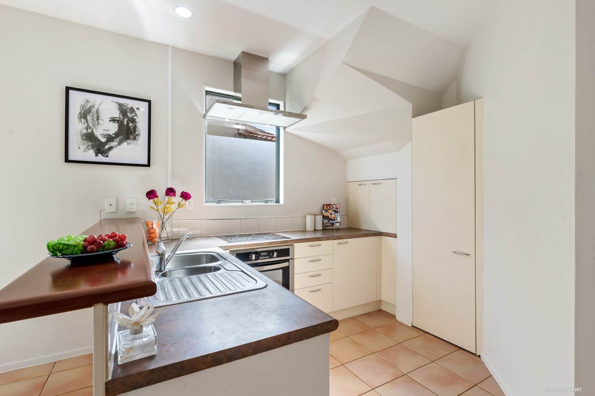 13/270 Sunset Road, Windsor Park, Auckland - Carousel 2