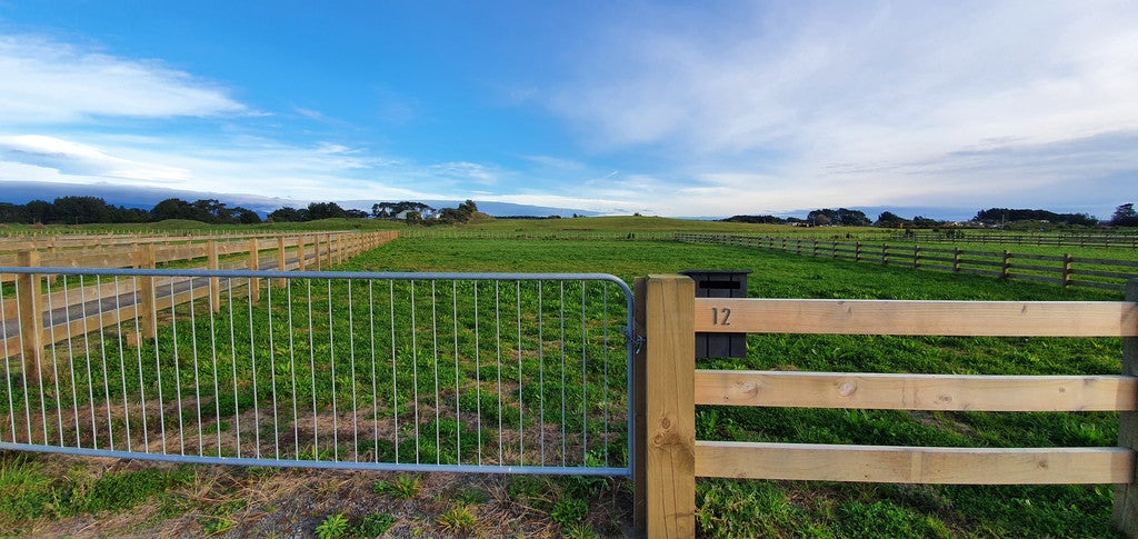 12 Roma WAY, Waitarere, Levin - Carousel 1