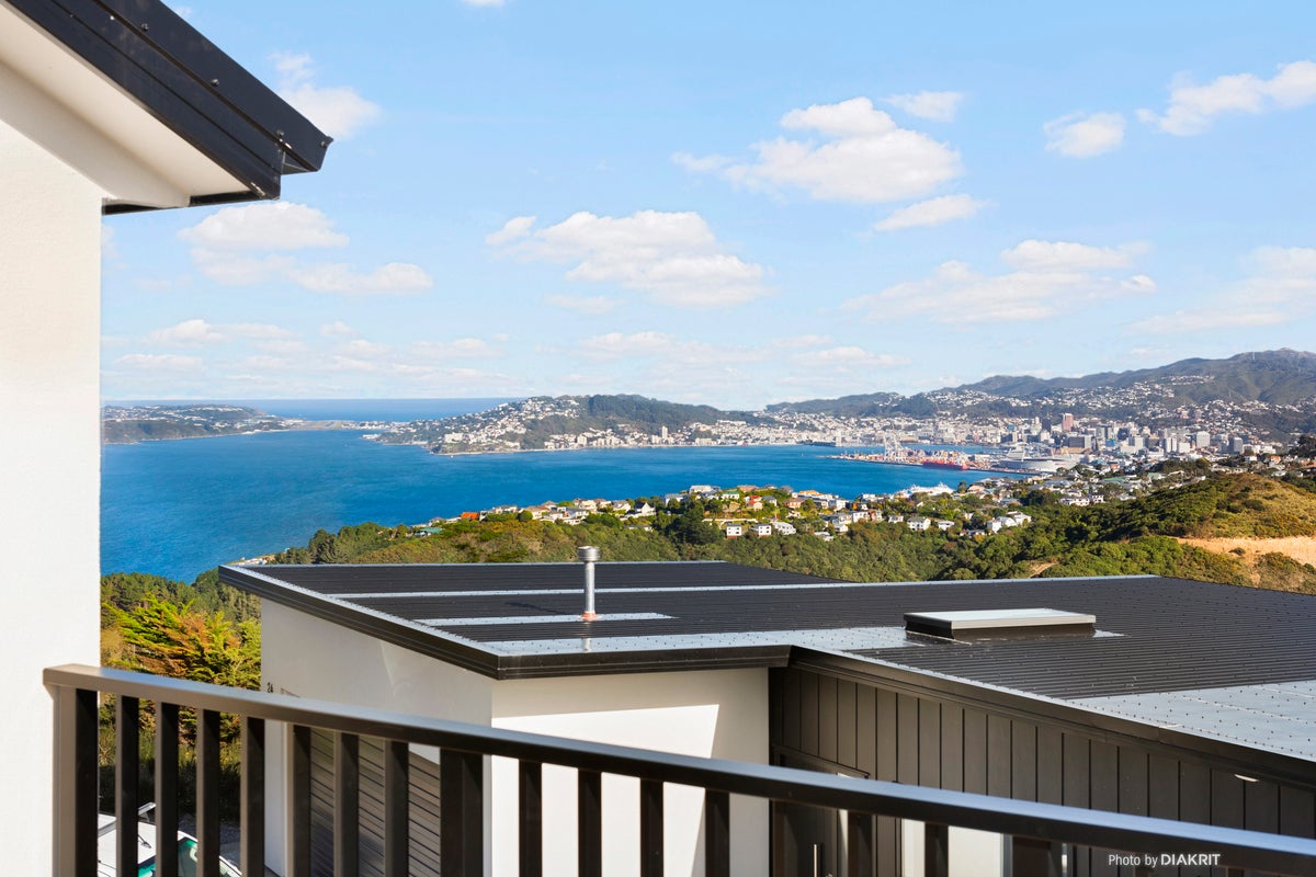 22 Boeing Way, Newlands, Wellington - Carousel 2