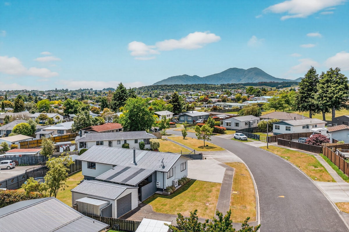 60 Grace Crescent, Richmond Heights, Taupo - Carousel 2