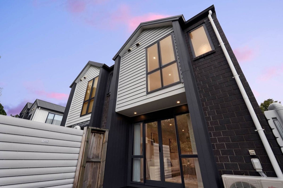 60D Seymour Road, Sunnyvale, Auckland - Carousel 25