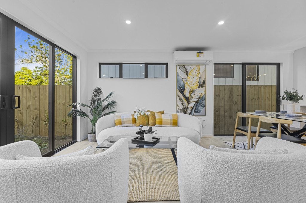 20 Hill Road, Hillpark, Auckland - Carousel 1
