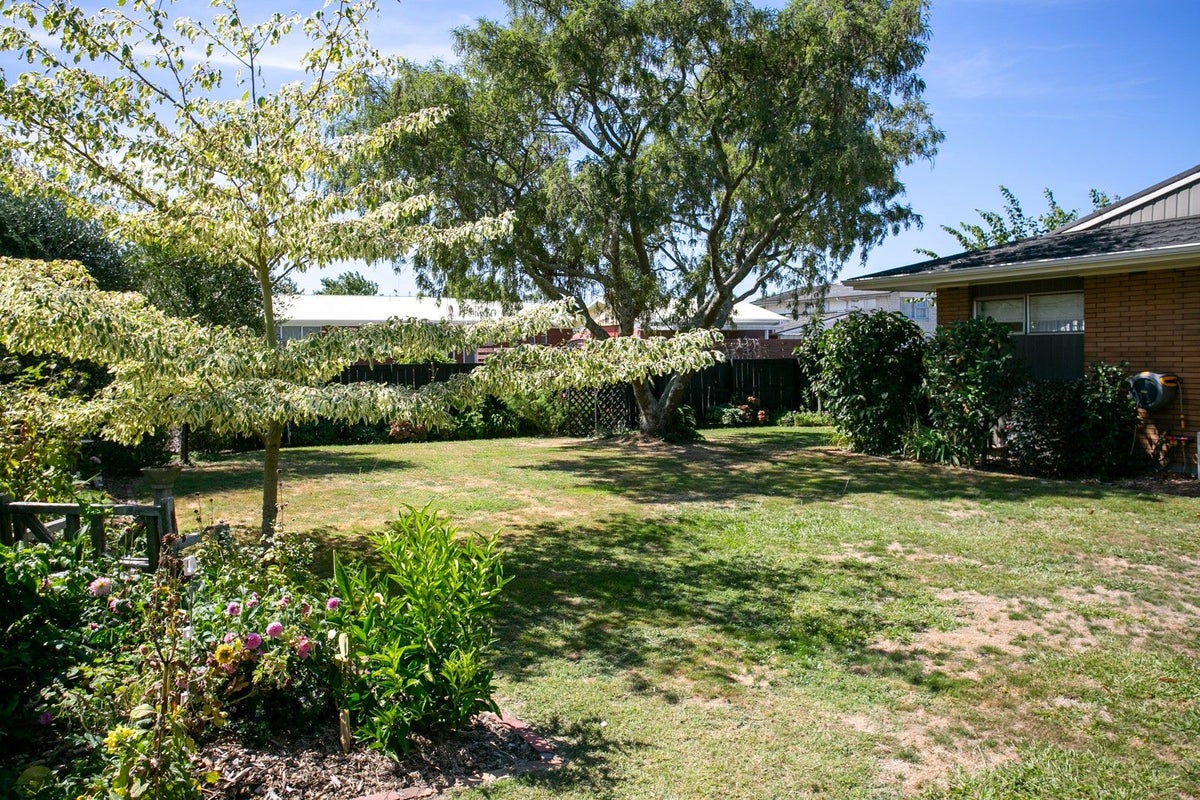 10 Woodstock Crescent, Leamington, Cambridge - Carousel 24