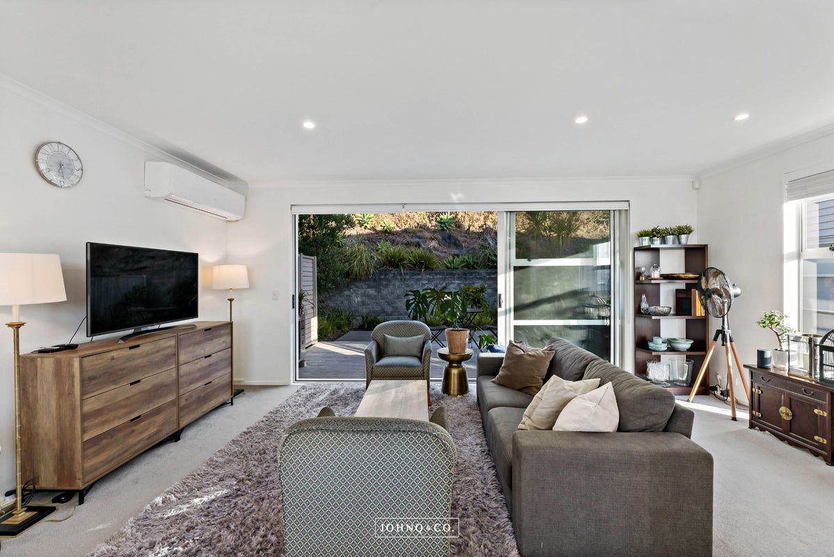 64E Tihi Street, Stonefields, Auckland - Carousel 2