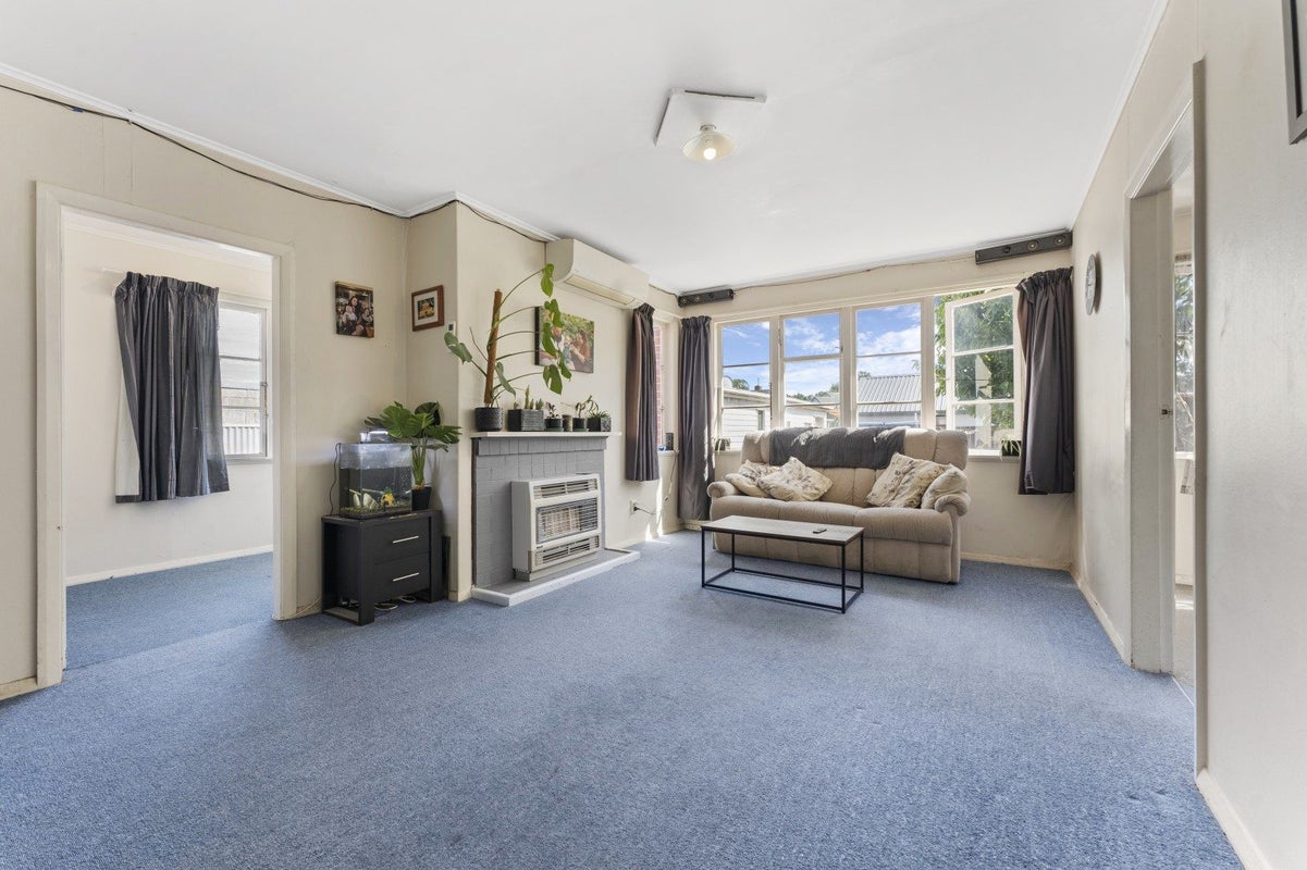 37 Rangiora Avenue, Roslyn, Palmerston North - Carousel 2