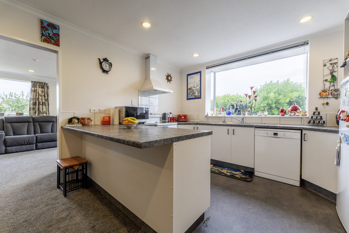 63 Tamar Street, South Hill, Oamaru - Carousel 2