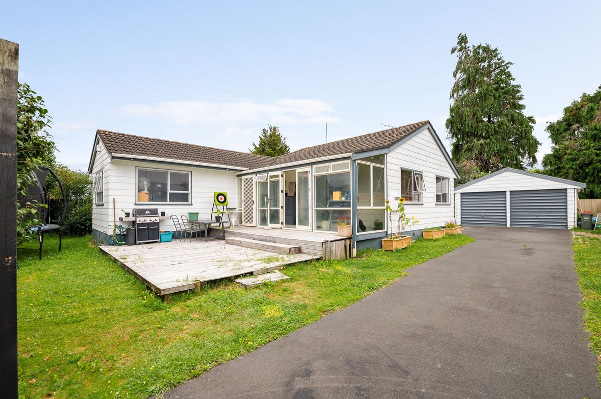 7 Purcell Place, Melville, Hamilton - Carousel 1