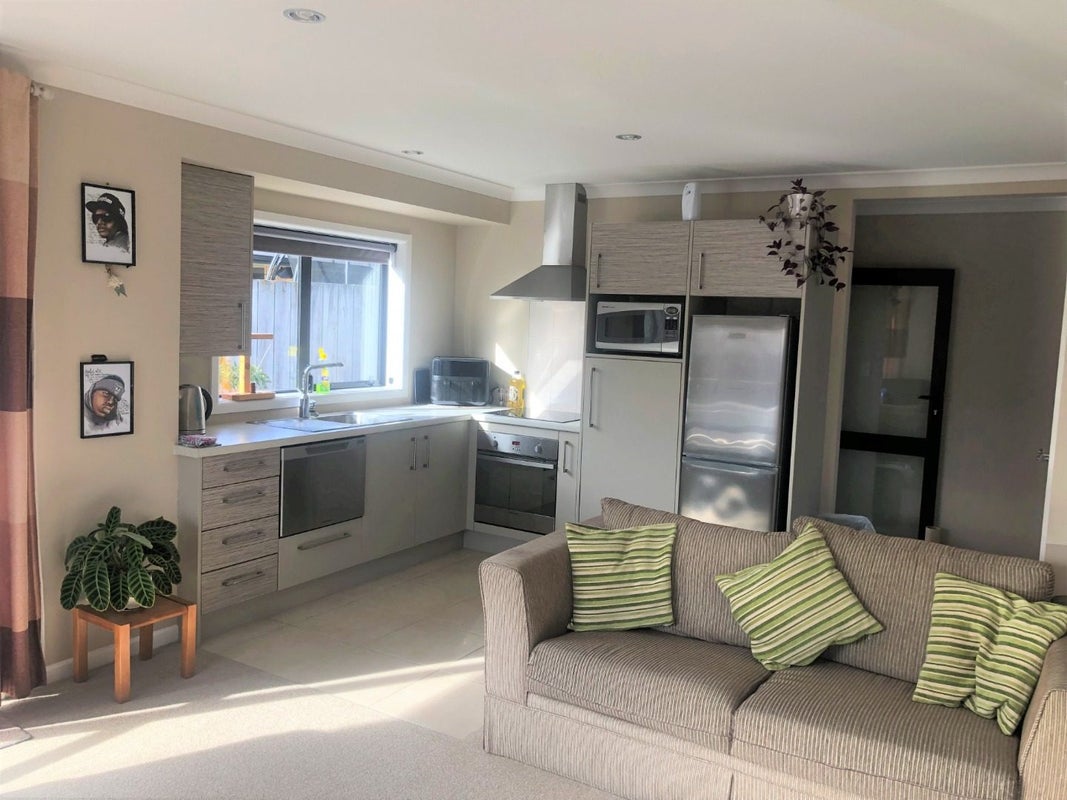 3 Delia Court, Flagstaff, Hamilton - Carousel 2