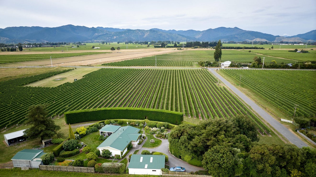 22 Burnside Avenue, Springlands, Blenheim - Carousel 1