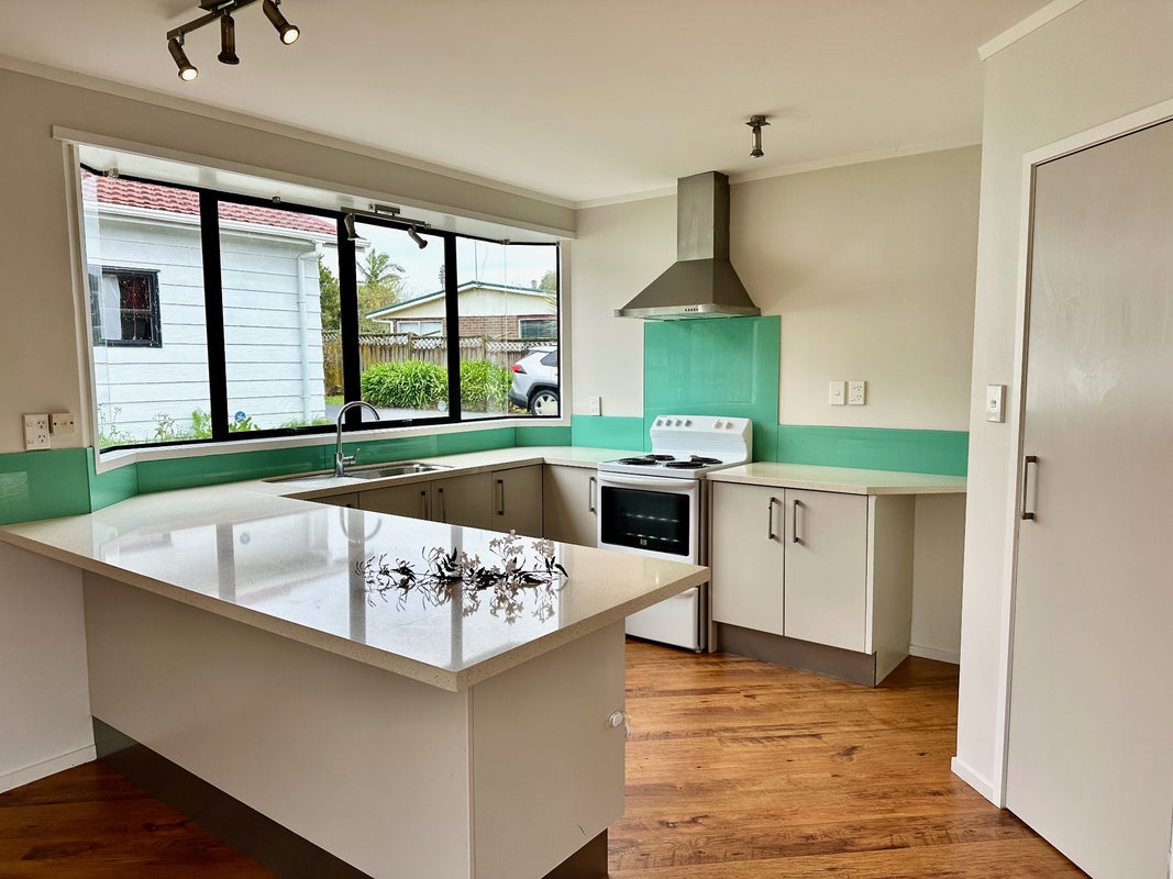 2/16 Centorian Drive, Windsor Park, Auckland - Carousel 2