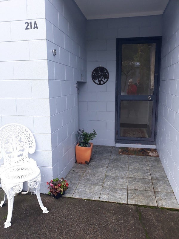 21 Glenelg Road, Red Beach, Red Beach - Carousel 2