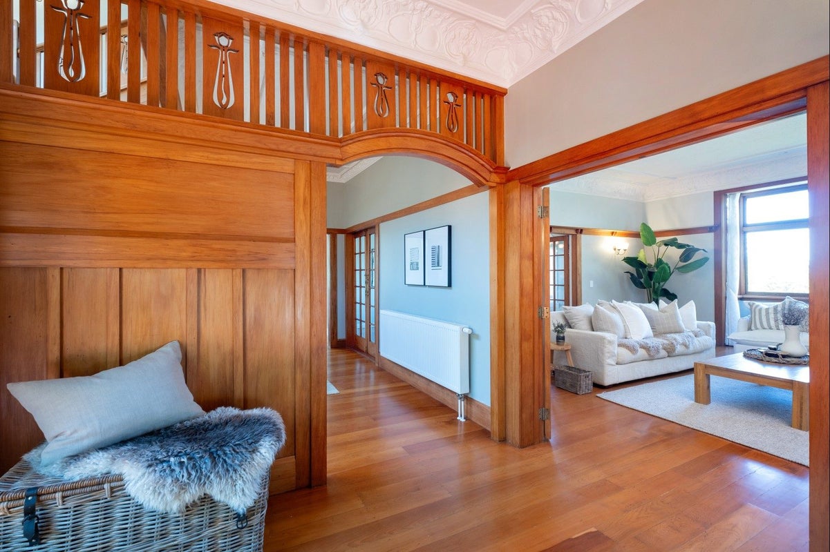 8 Cobden Road, Bluff Hill, Napier, Hawke's Bay - Carousel 1
