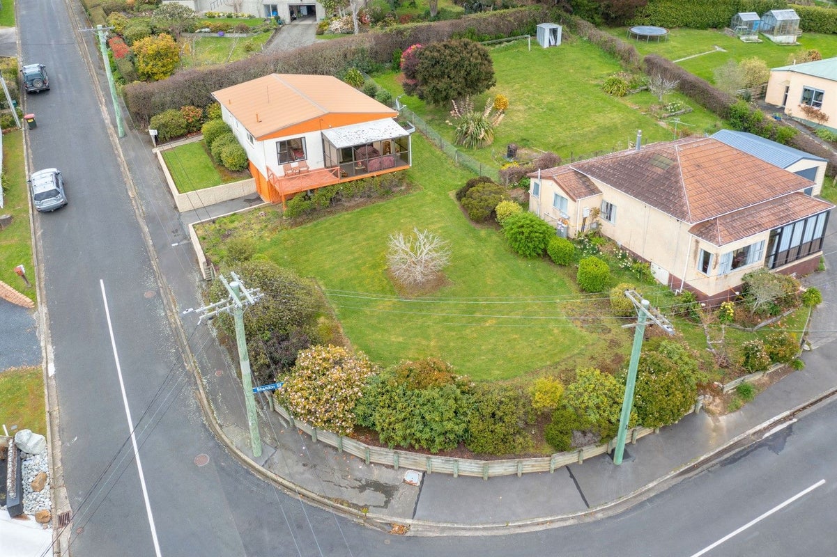15 CLYDE Street, Roseneath, Dunedin - Carousel 20