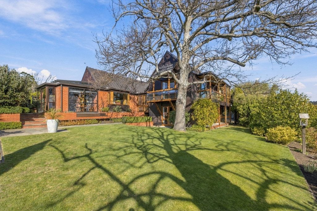 18 Bengal Drive, Cashmere, Christchurch City, Canterbury - Carousel 2