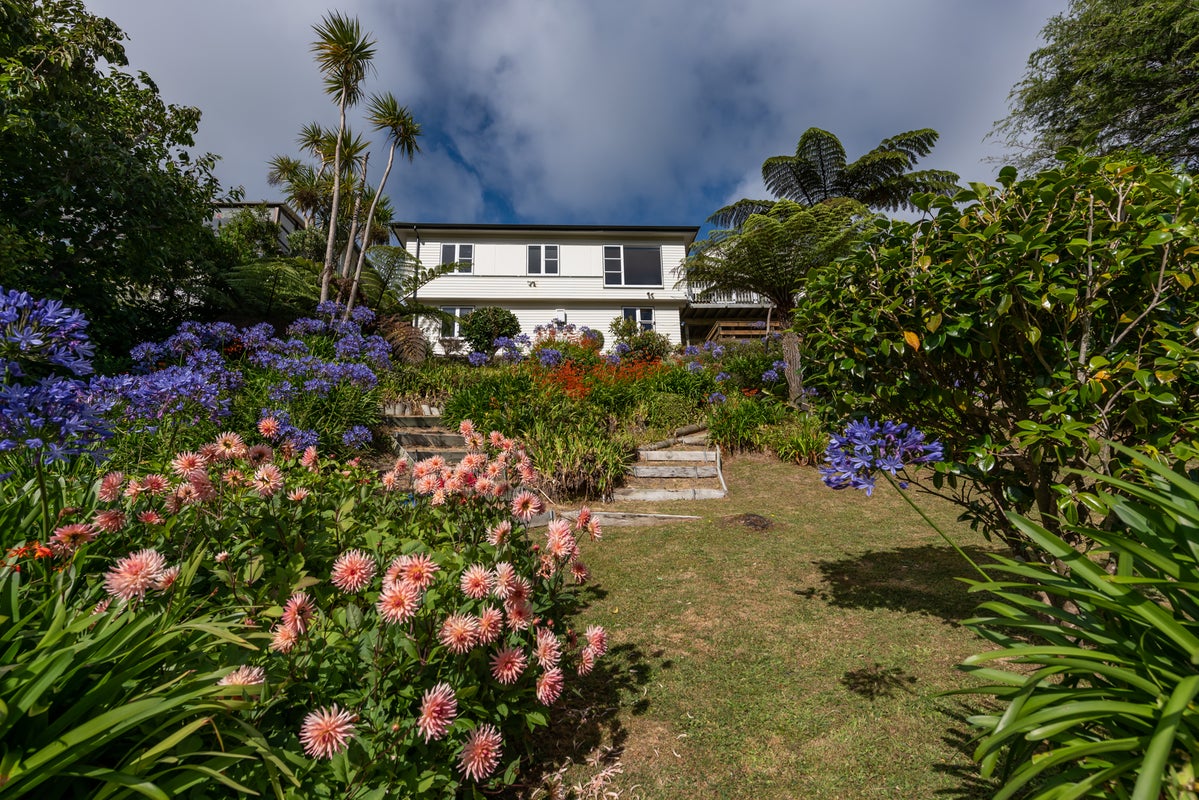 35 Hathaway Avenue, Karori, Wellington - Carousel 2