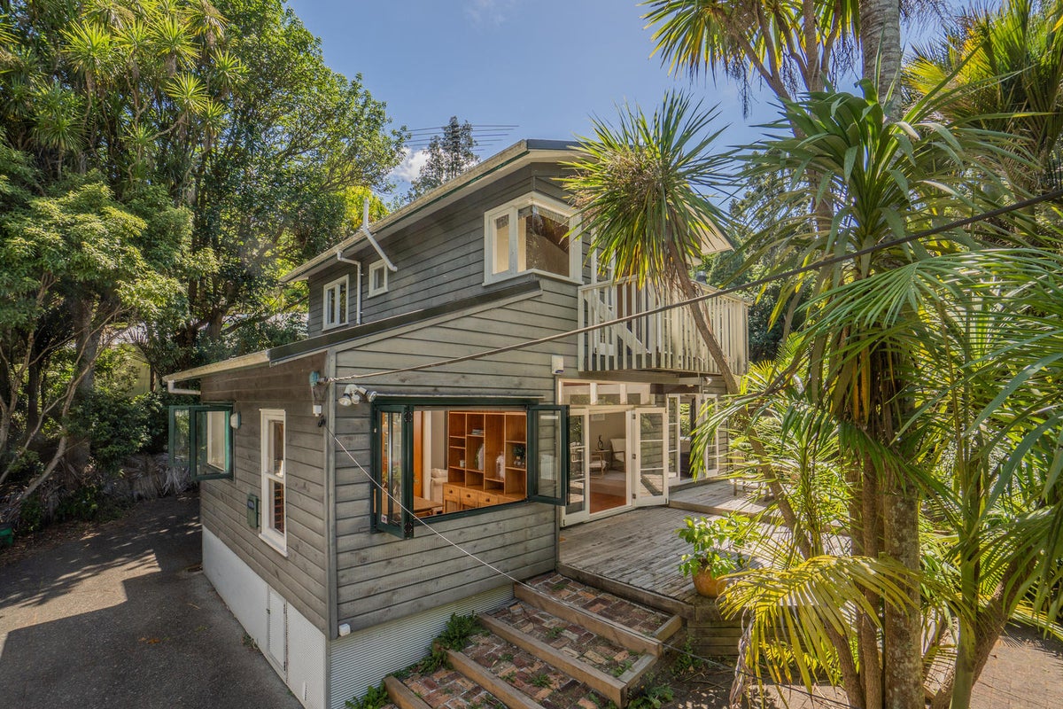 53 Wood Bay Road, Titirangi, Auckland - Carousel 2