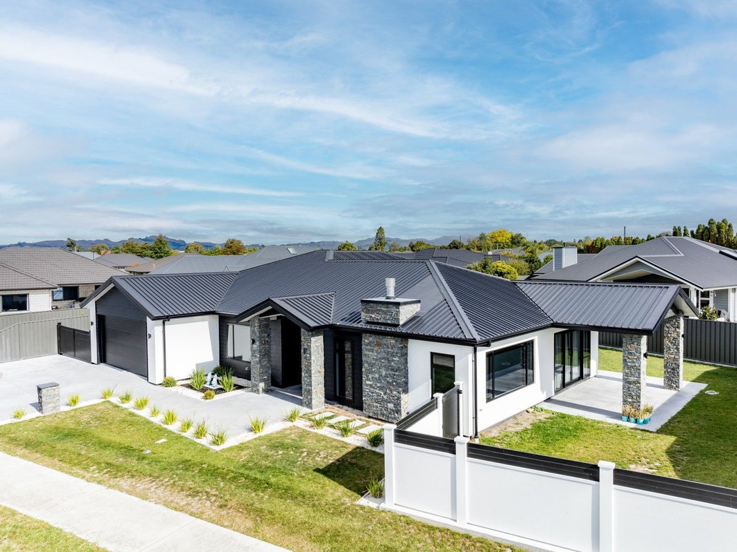 27 Lochhead Street, Mahora, Hastings - Carousel 1