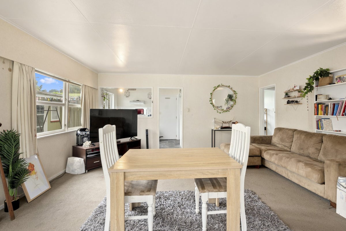 18C Deere Avenue, Fenton Park, Rotorua - Carousel 1