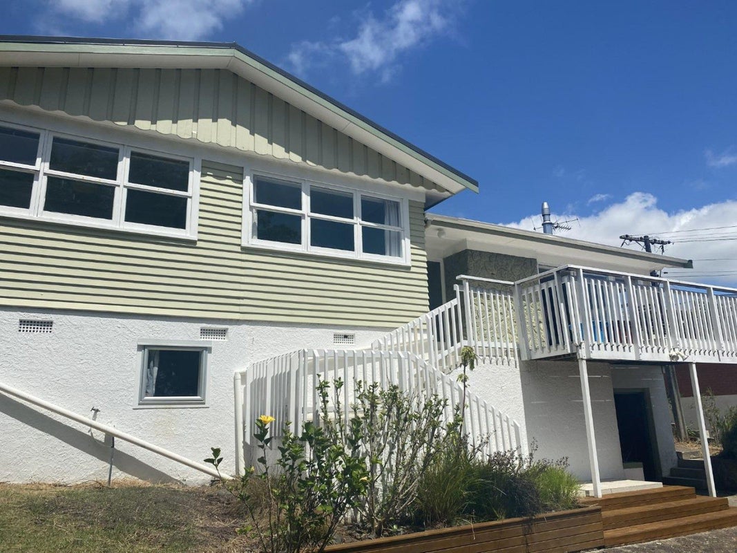 22 Clotworthy Crescent, Onerahi, Whangarei - Carousel 1