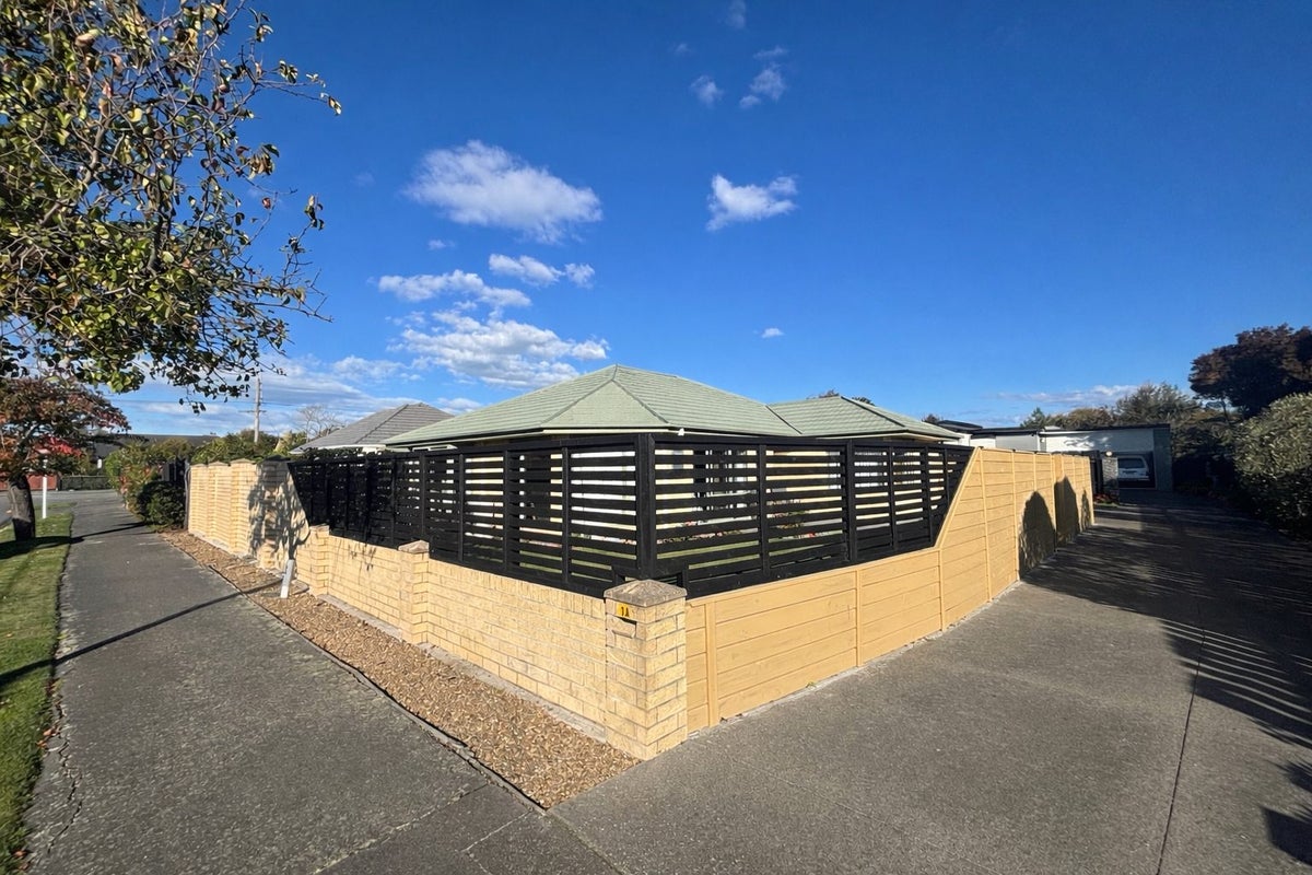 1B Amos Place, Shirley, Christchurch - Carousel 1