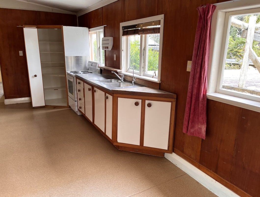 19 James Mcleod Road, Helensville - Carousel 2
