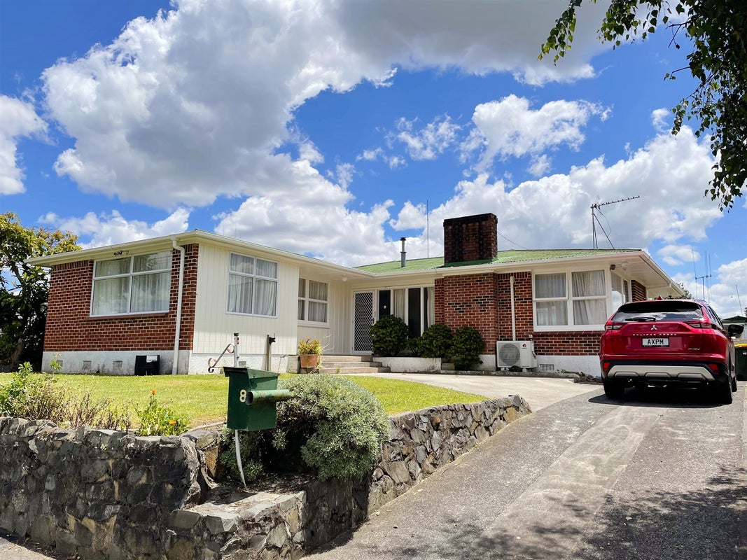 8 Ashbury Avenue, Silverdale, Hamilton - Carousel 1