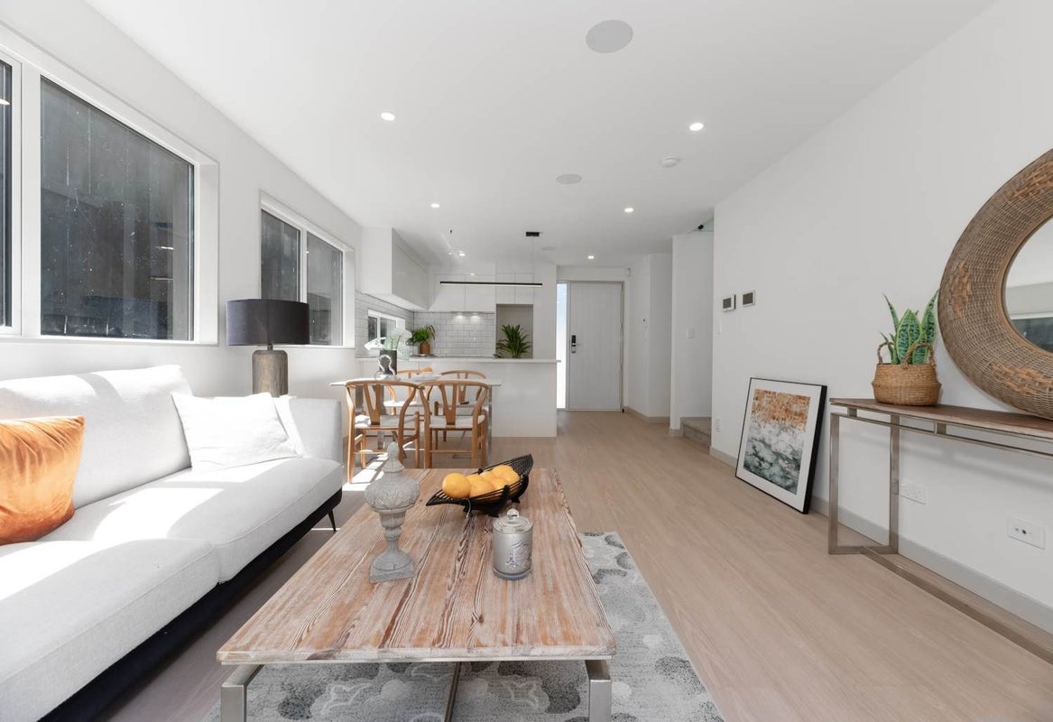 2/66 Gardner Avenue, New Lynn, Auckland - Carousel 1