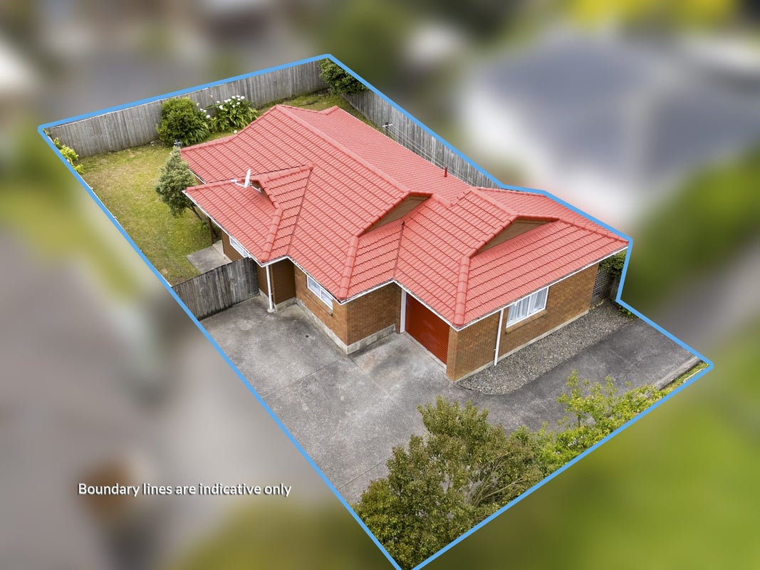 2/5 Newington Road, Henderson, Auckland - Carousel 1