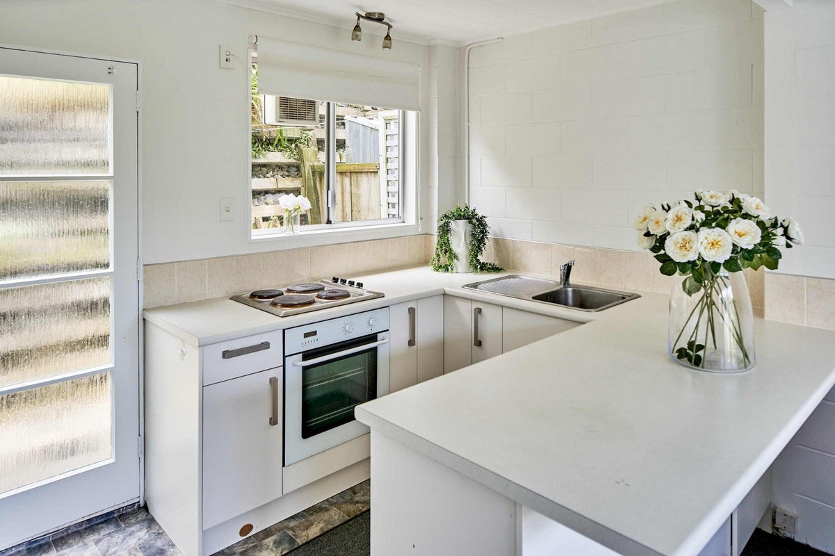 7/1 School Road, Plimmerton, Porirua - Carousel 2