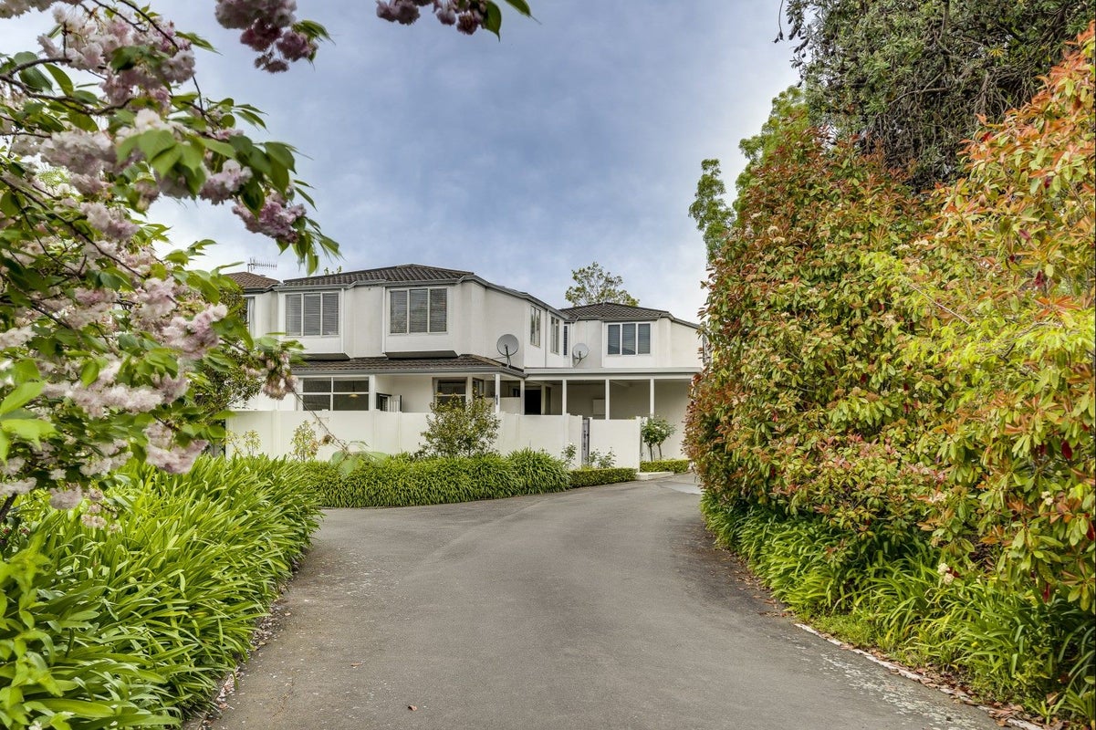 2/14 Greenwood ROAD, HAVELOCK NORTH, HAVELOCK NORTH - Carousel 1