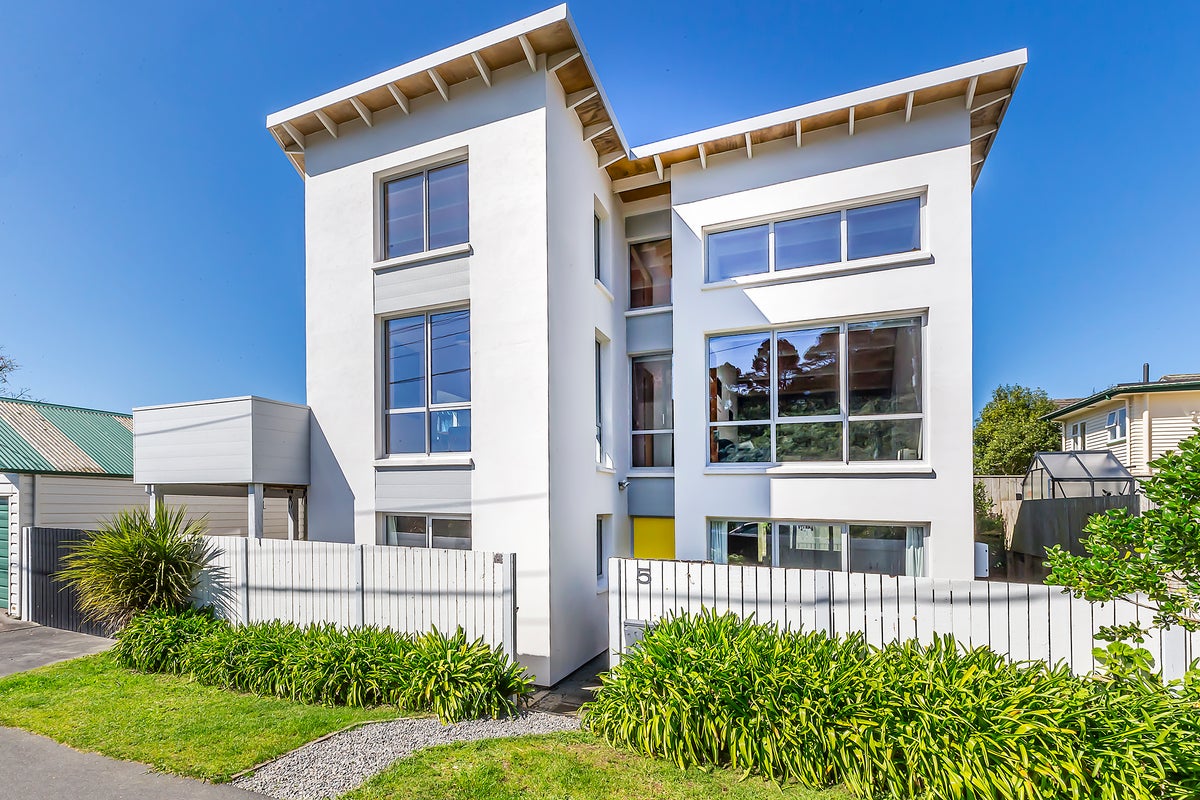 5 Cross Street, Karori, Wellington - Carousel 1