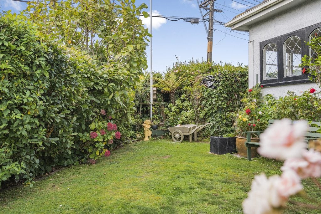 1/136 Kings Crescent, Hutt Central, Lower Hutt - Carousel 2