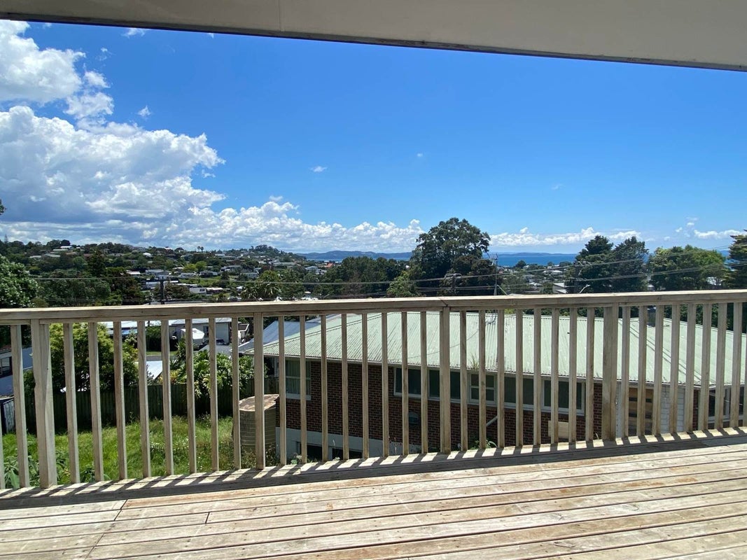 599B Whangaparaoa Road, Stanmore Bay, Whangaparaoa - Carousel 2