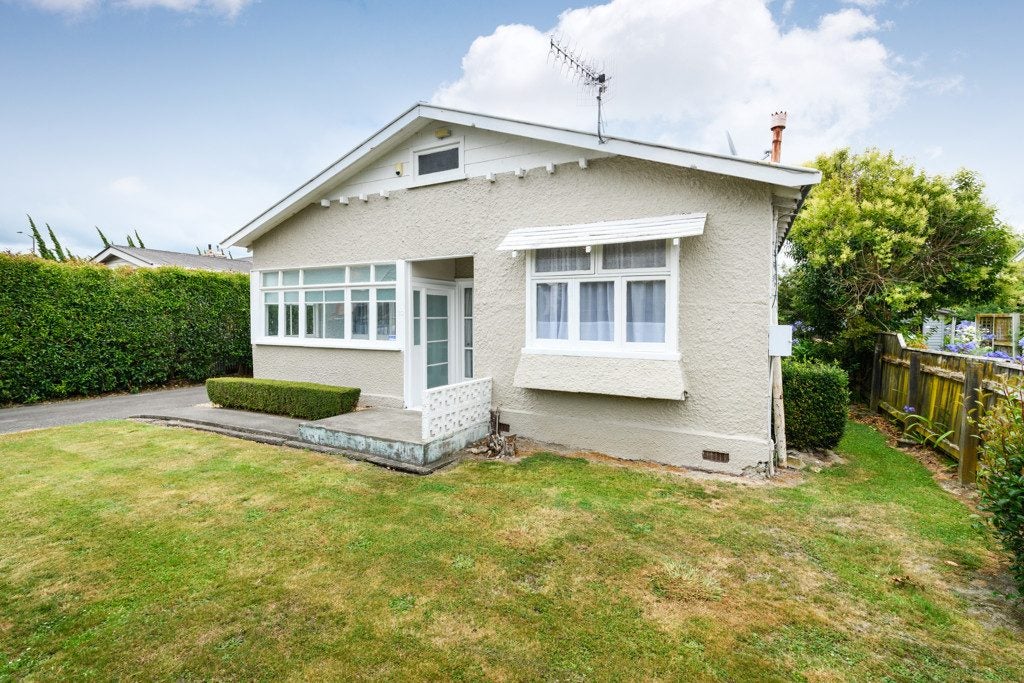 90 Lyndhurst Street, Takaro, Palmerston North - Carousel 2