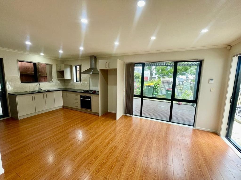 167 Ransom Smyth Drive, Goodwood Heights, Auckland - Carousel 2