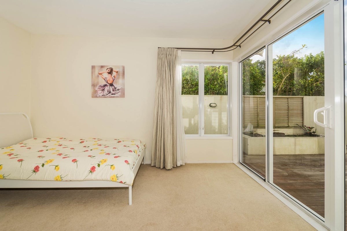 1/1A Bayview RD, Hauraki, Auckland - Carousel 12