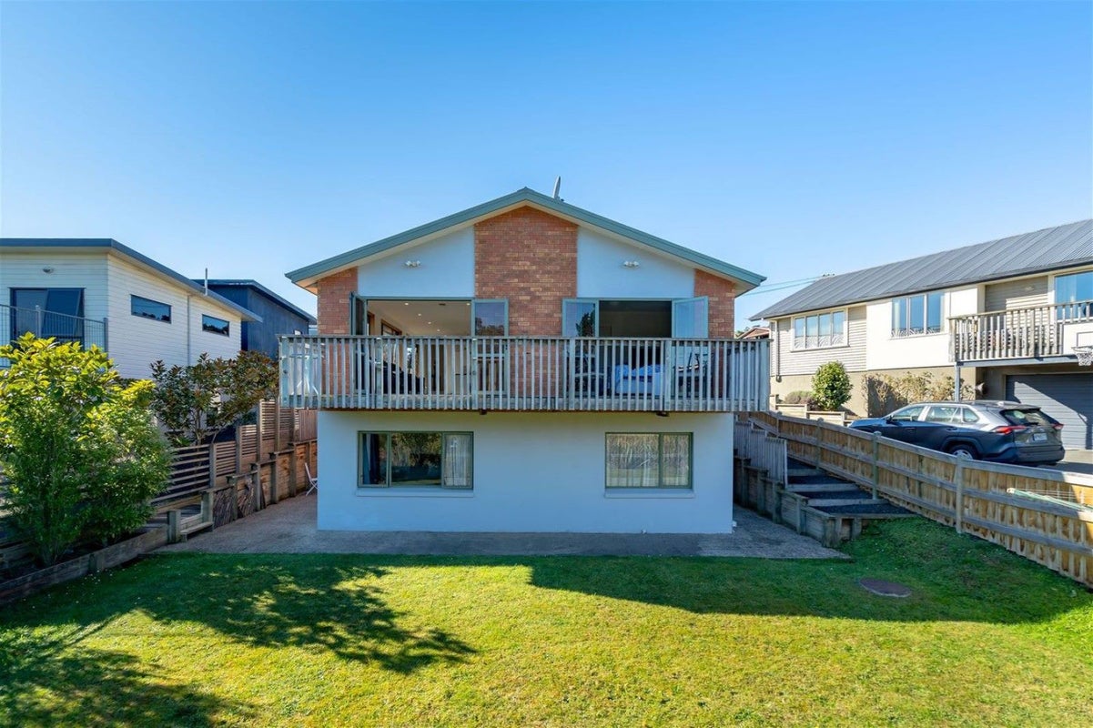 35 Clariton Avenue, Green Island, Dunedin - Carousel 2