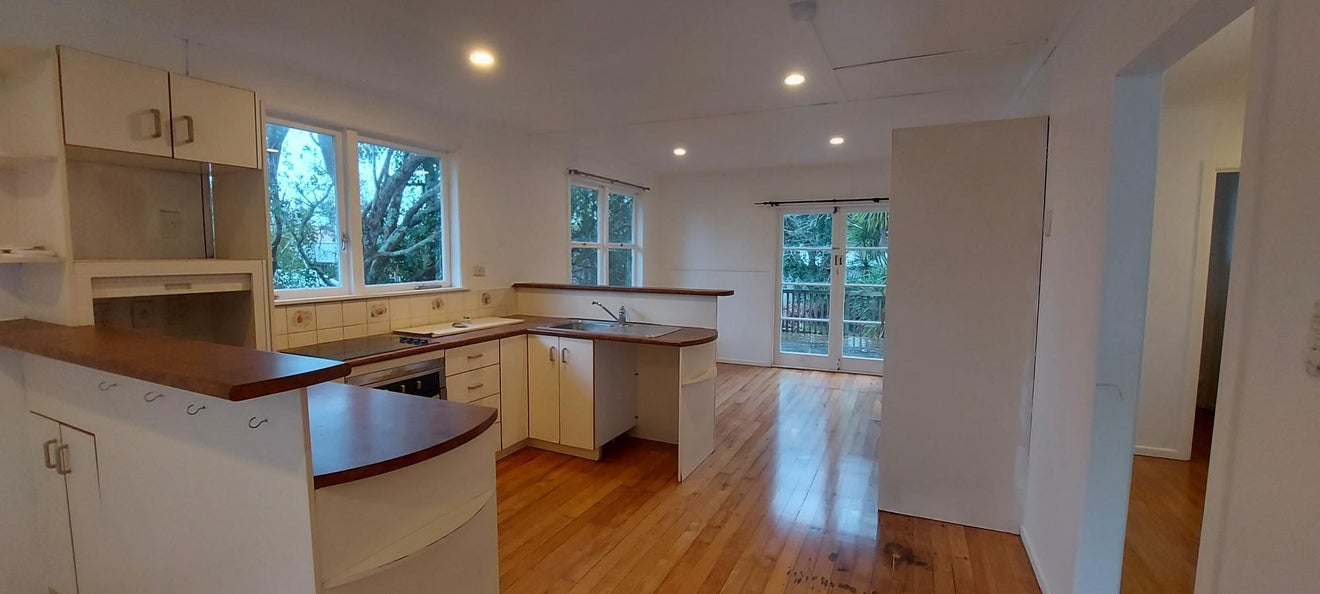 15 Woodvale Road, Glen Eden, Auckland - Carousel 2