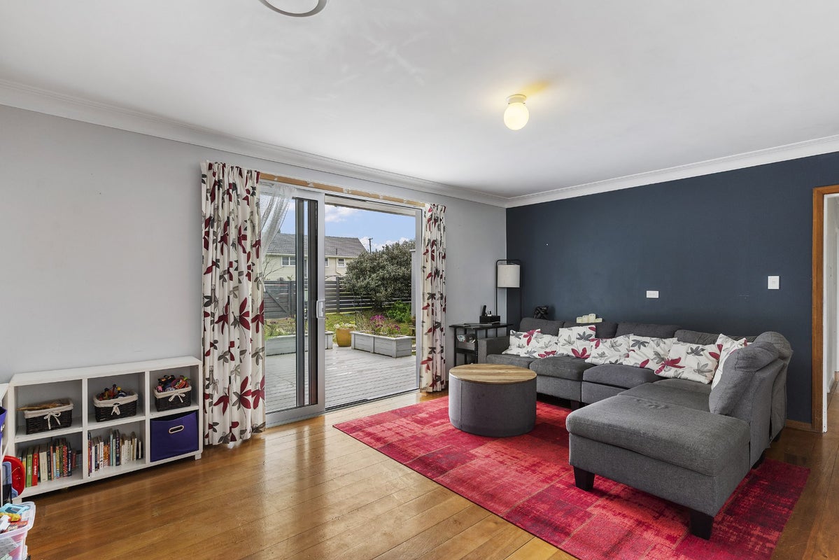 2 Tui Crescent, Manurewa, Auckland - Carousel 1
