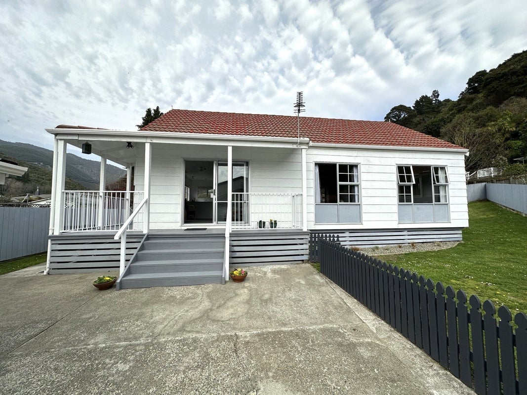 2/46 Westbrook Terrace, The Brook, Nelson - Carousel 1