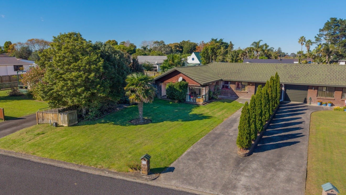 19A Litchfield Place, Clarks Beach, Clarks Beach - Carousel 2