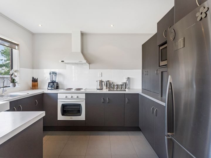 7 Shenton Place, Burswood, Auckland - Carousel 2