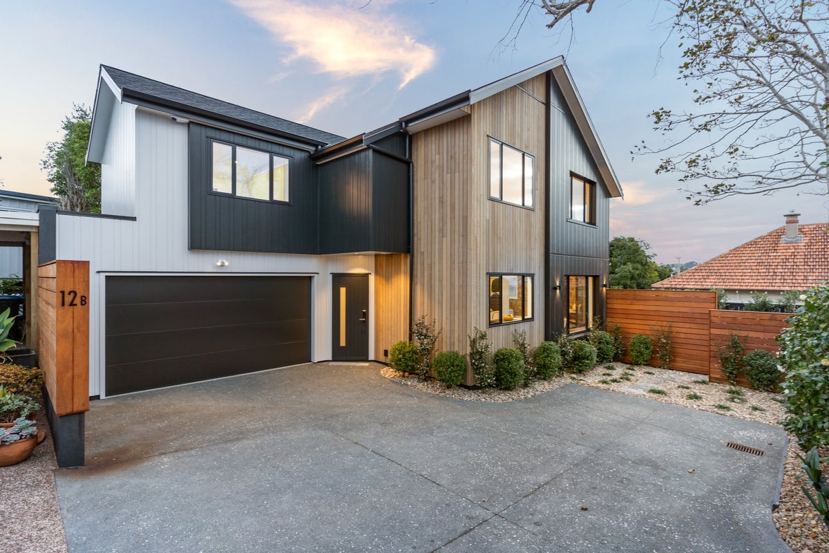 12B Temple Street, Meadowbank, Auckland - Carousel 1