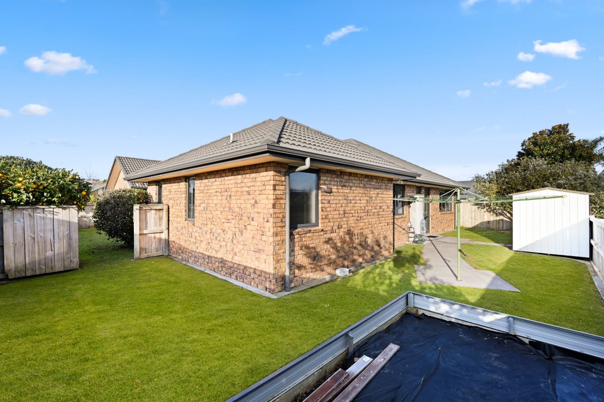 6 Compton Grove, Huntington, Hamilton - Carousel 28