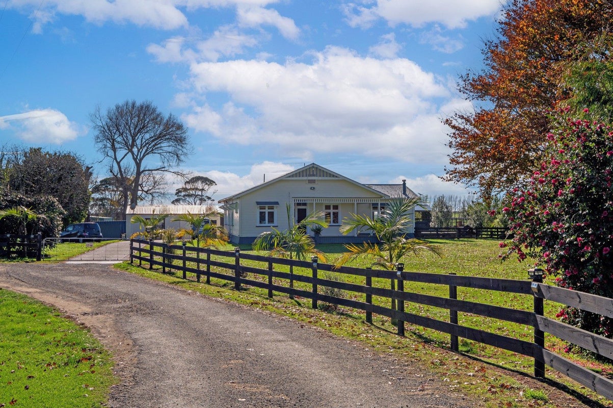 206 Thornton Road, Thornton, Whakatane - Carousel 1