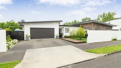 451 College Street, Hokowhitu, Palmerston North - Carousel 1
