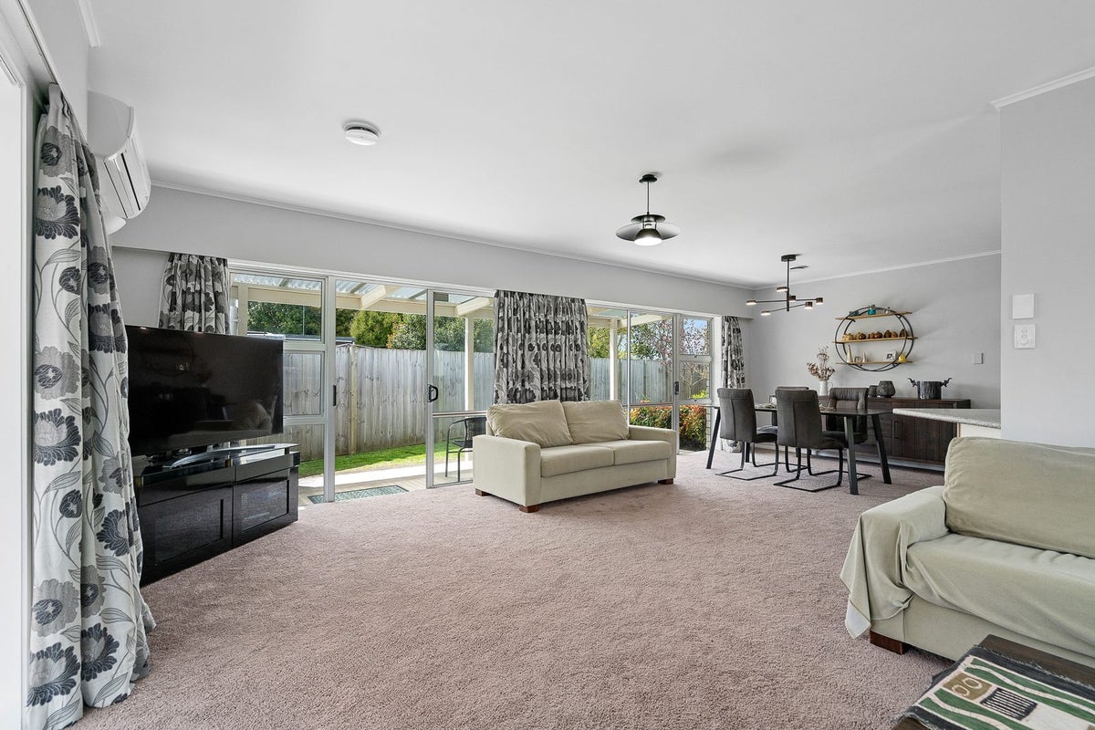 37 Southey Street, Leamington, Cambridge - Carousel 2