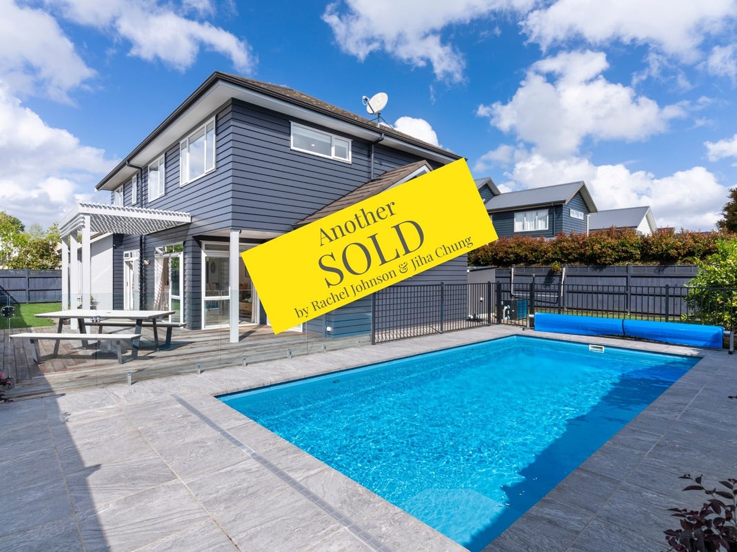 31 Anchorage Drive, Karaka, Papakura - Carousel 1