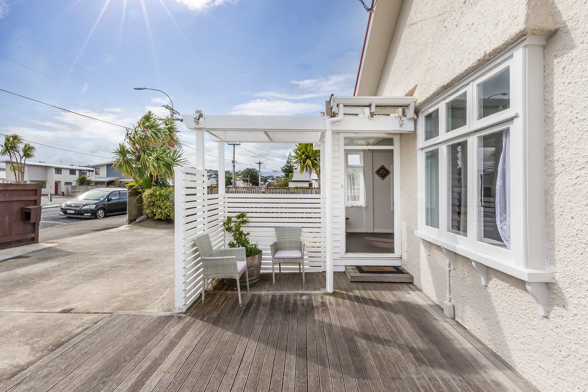 398 Broadway, Miramar, Wellington - Carousel 1